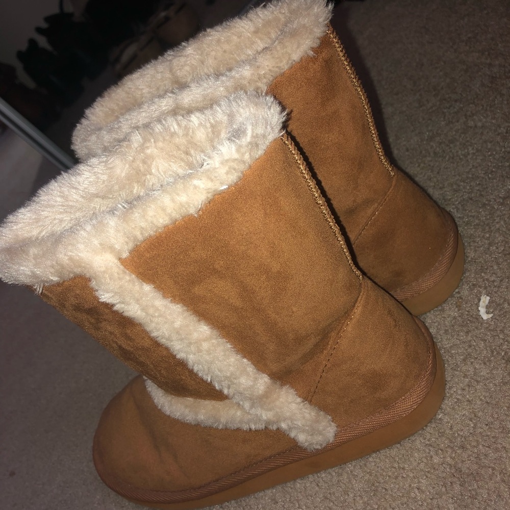 boots - Picture 2 of 2